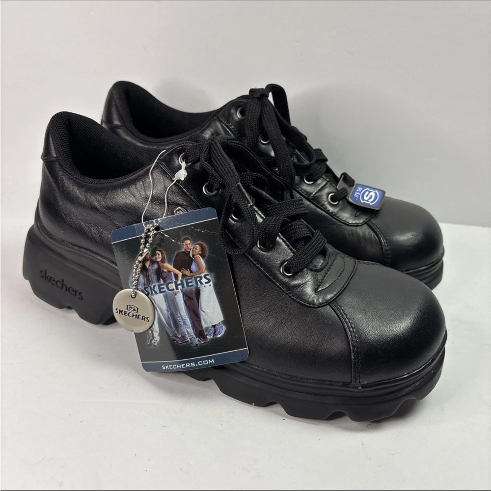 NWT Skechers Women's Black Leather Walking Shoes Size 9.5 Non-Marking Comfort